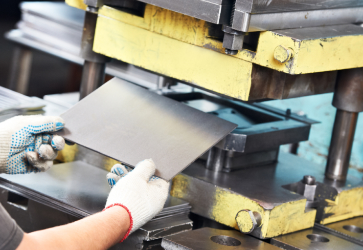 Metal Levha İşlemeciliği Ustalık Eğitimi